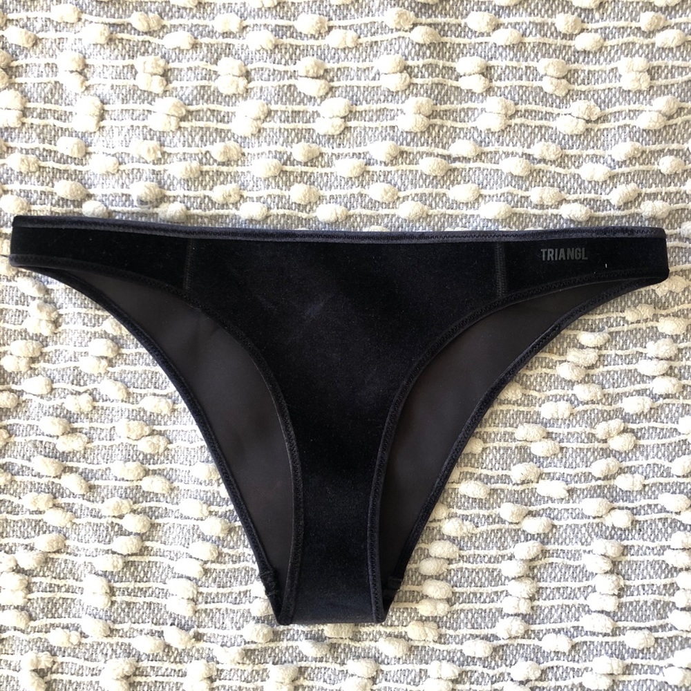 Triangl black velvet swim suit bottoms size M